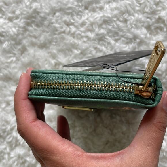 Loungefly Disney Peter Pan Green Zip Around Folding Wallet NEW - Picture 7 of 9